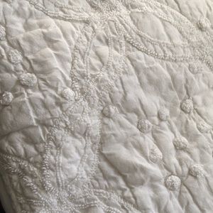 COPY - Pottery Barn Textured White Bedspread